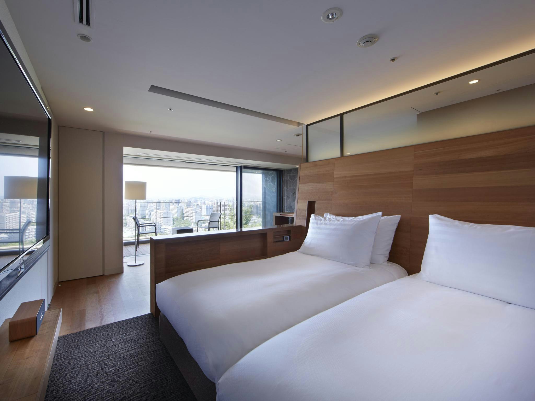 HILLTOP RESORT FUKUOKA 4/12
