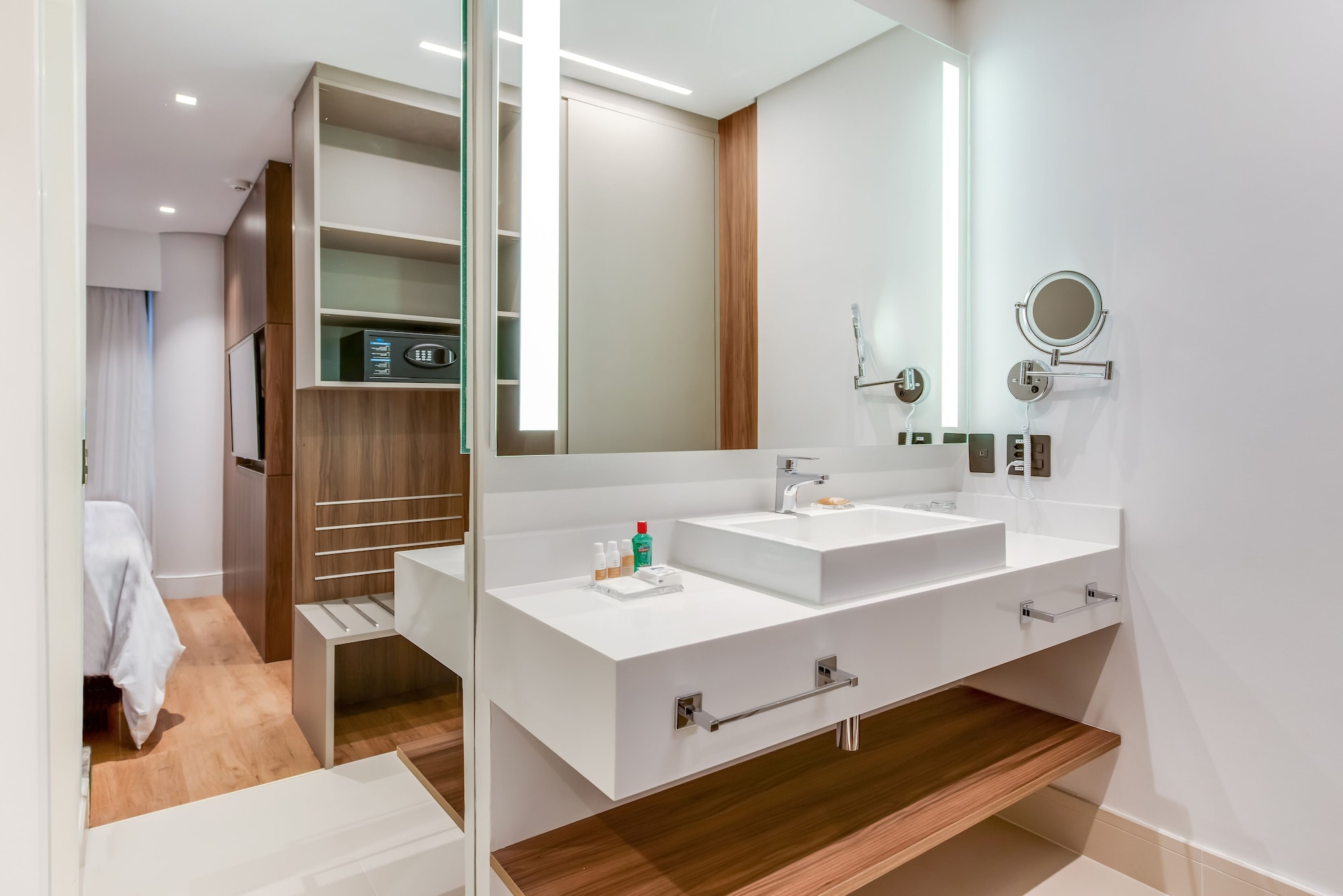 جناح بزنس عائلي بسرير كينج وسريرين منفصلين، Radisson Hotel Paulista Sao Paulo 5/6