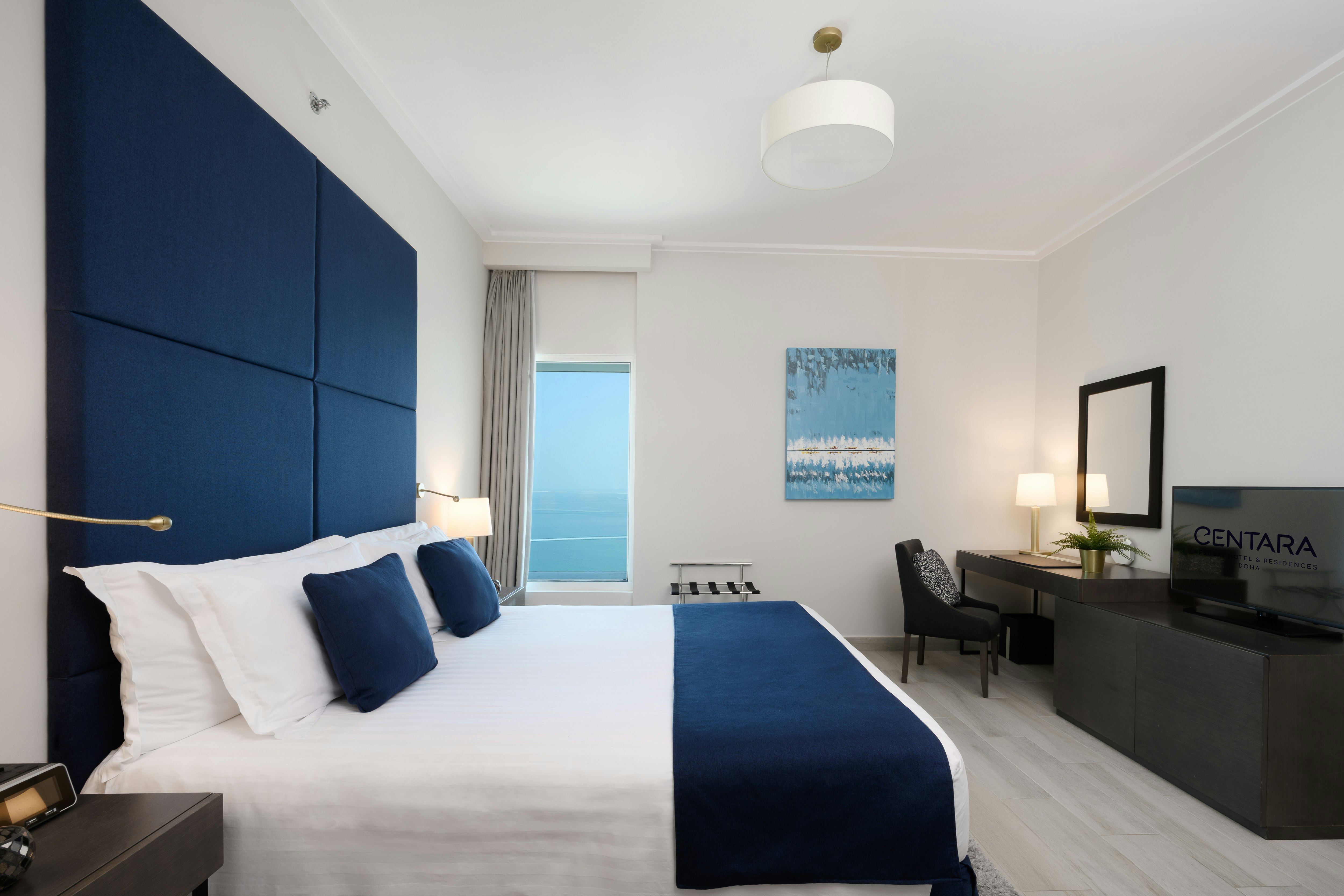 1 BEDROOM, JUNIOR, SEA VIEW