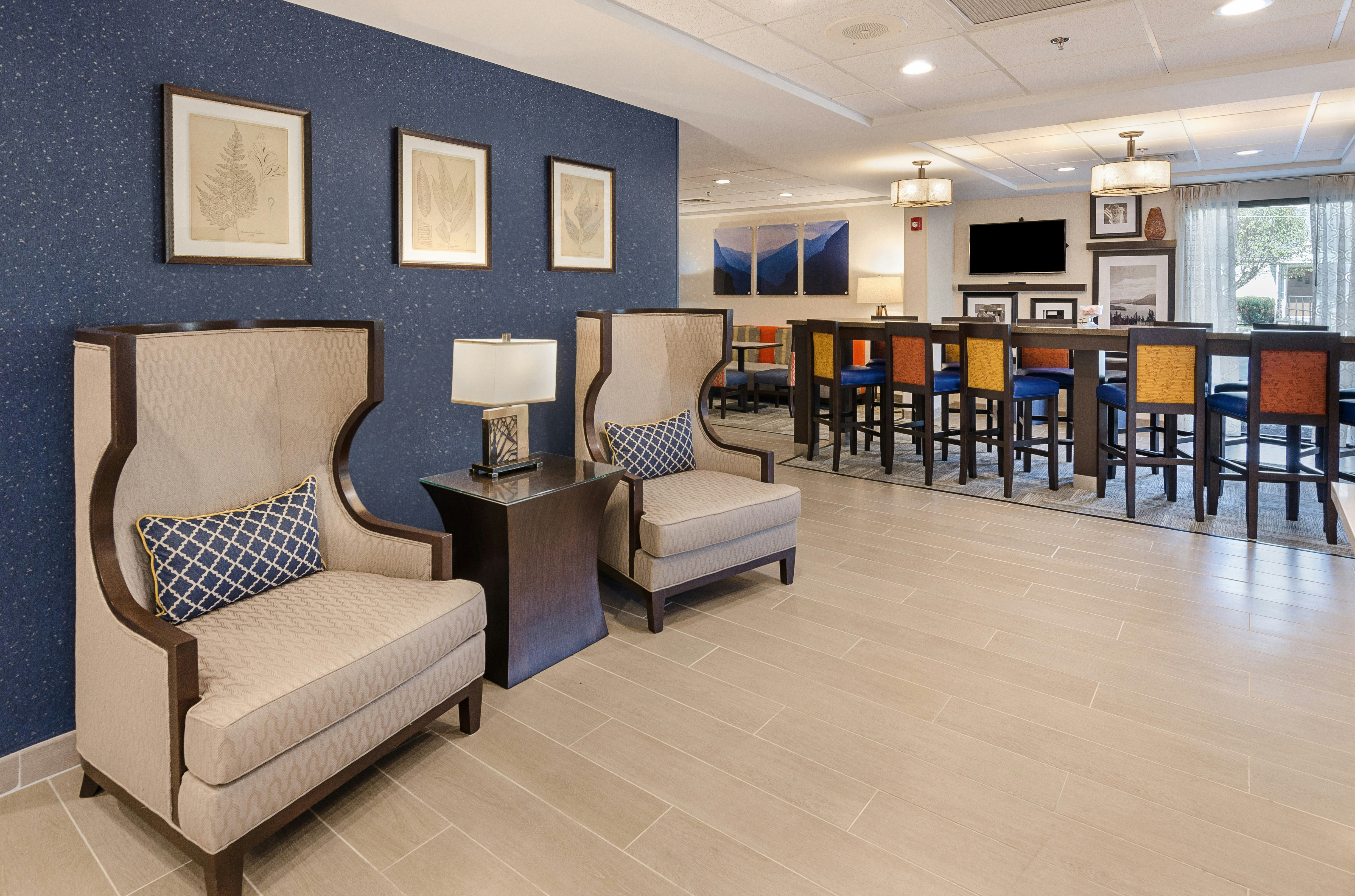 Hampton Inn Covington, VA 30/48