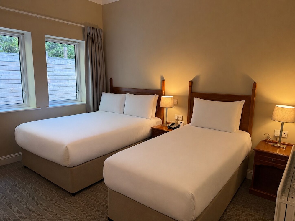 Wilton Hotel Bray 26/69