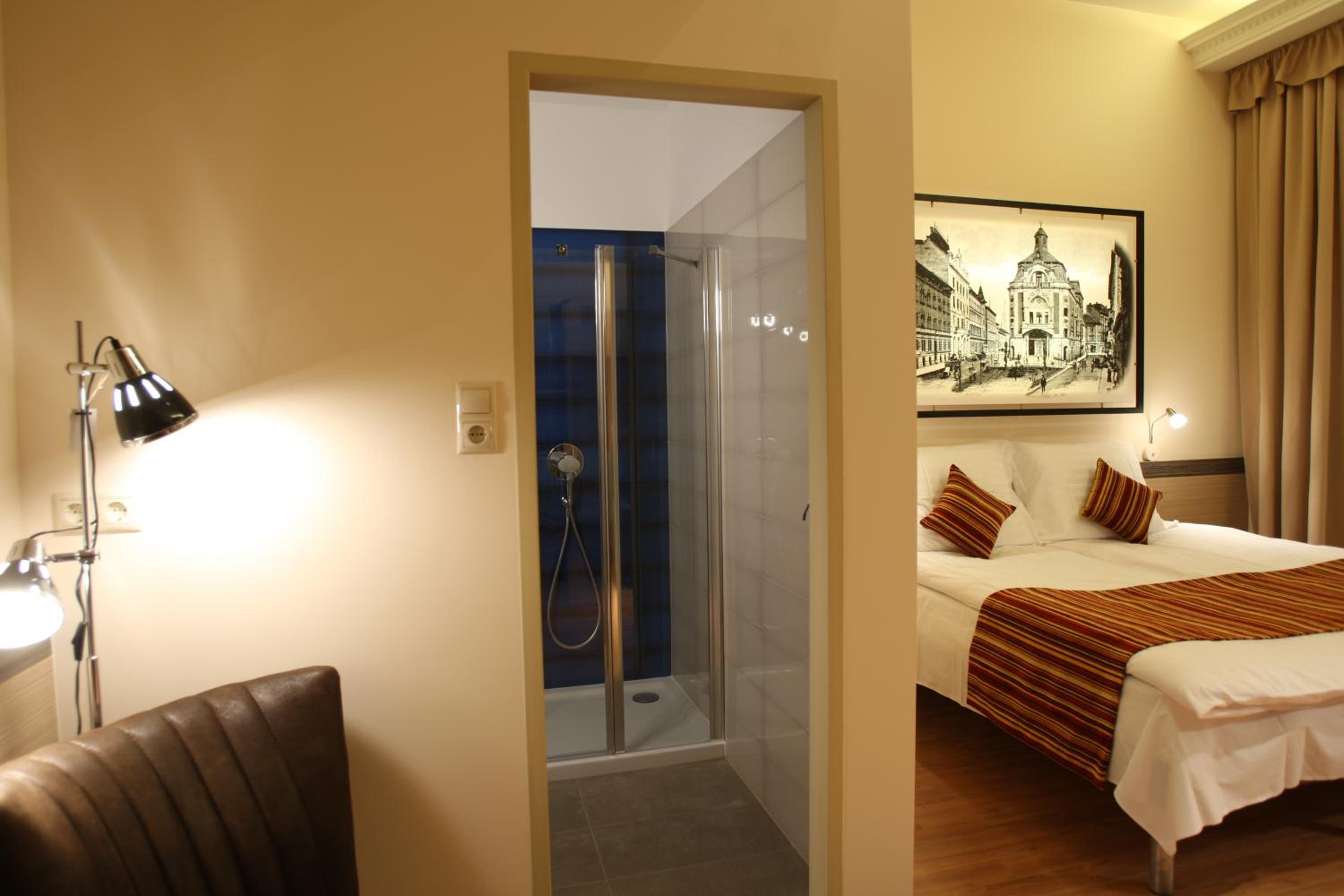 Lion Premium Hotel 14/85