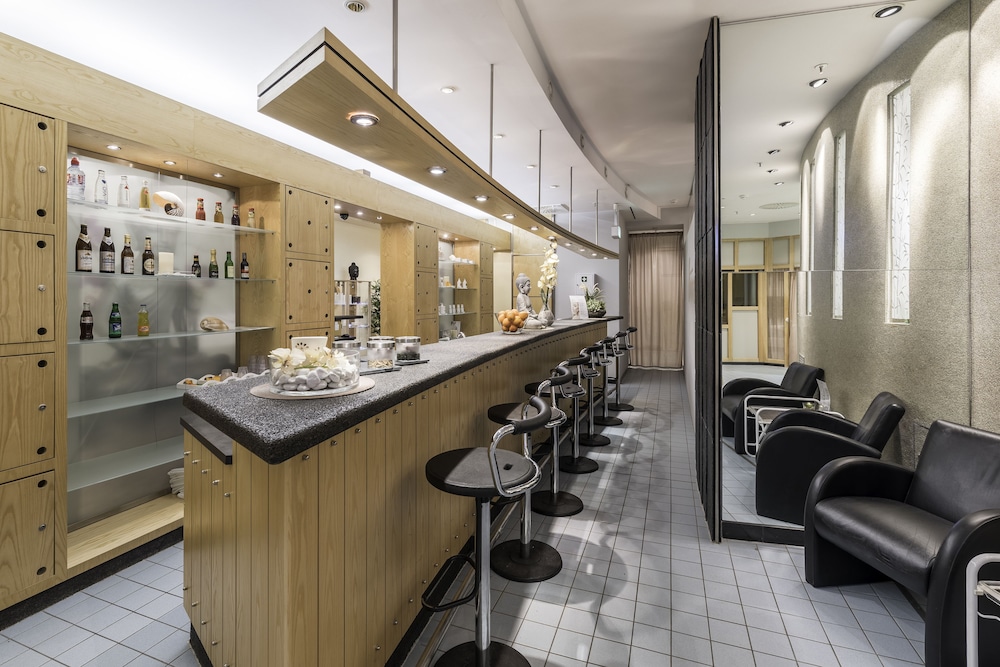 Park Inn by Radisson Berlin Alexanderplatz 21/45