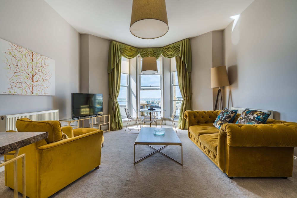 Astor House 23/50