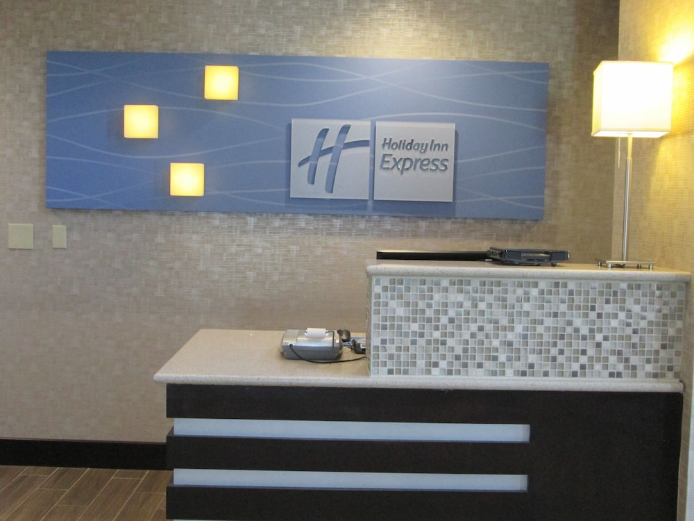 Holiday Inn Express Cloverdale(Greencastle) 6/59