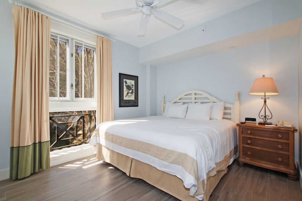 1 Bedroom, Village, Baytown, King Bed