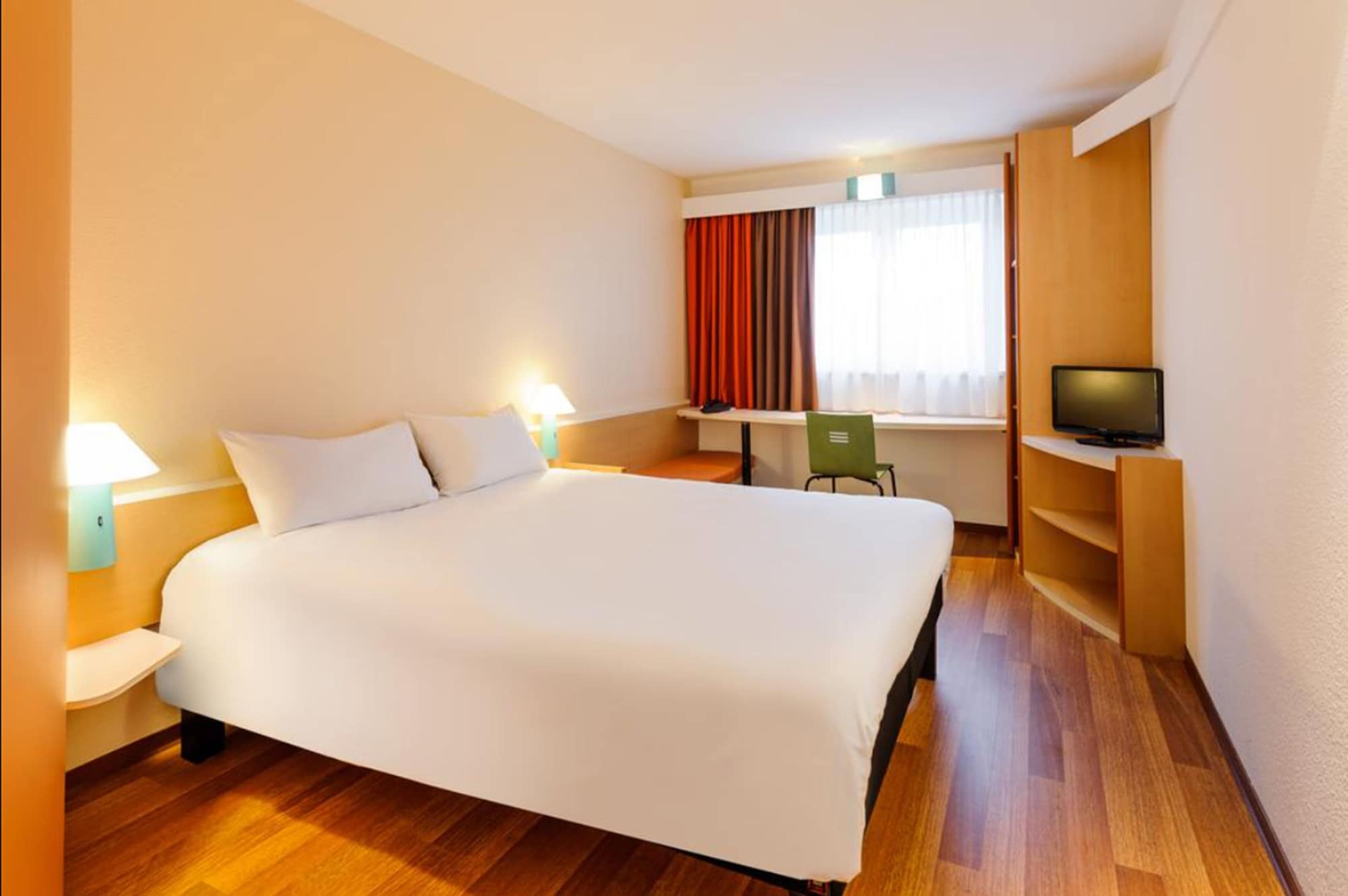 STANDARD, DOUBLE BED