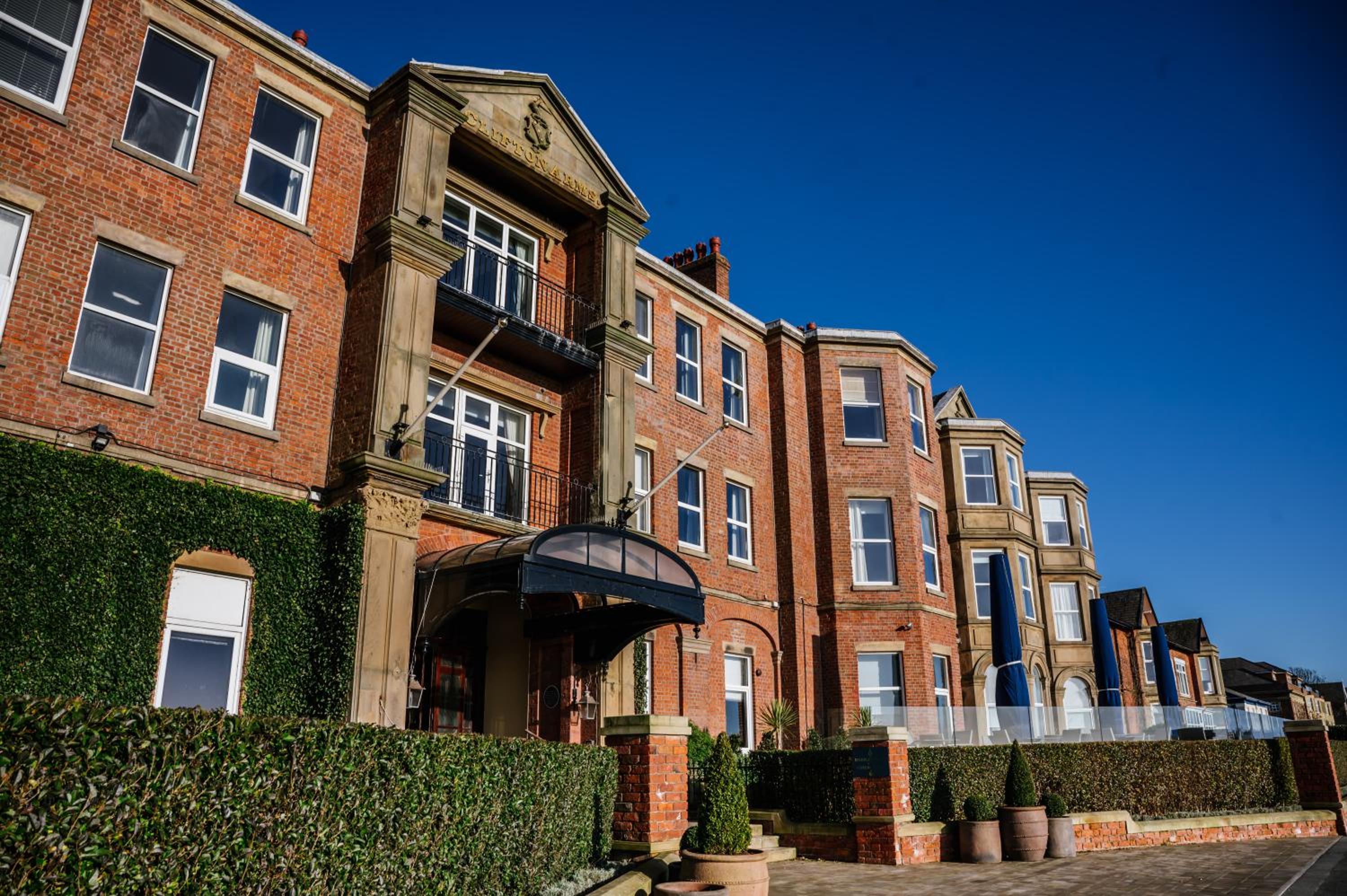 Clifton Arms Hotel 6/58