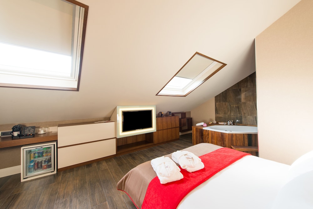 Favori Hotel 11/38