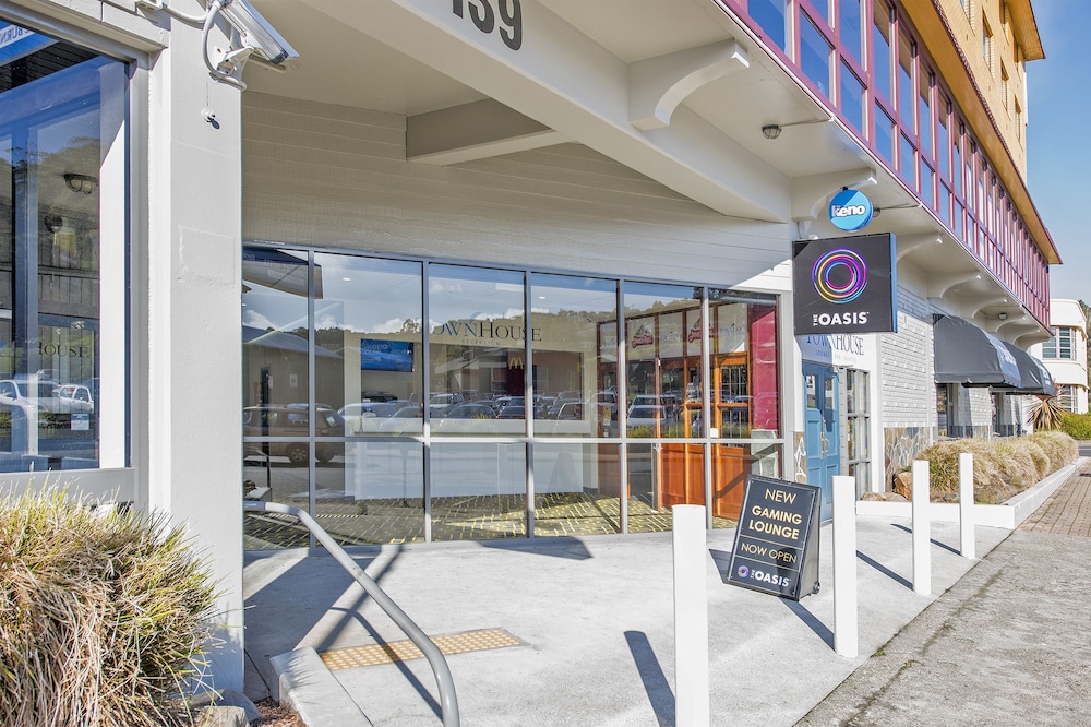 Burnie Central Townhouse Hotel 61/65