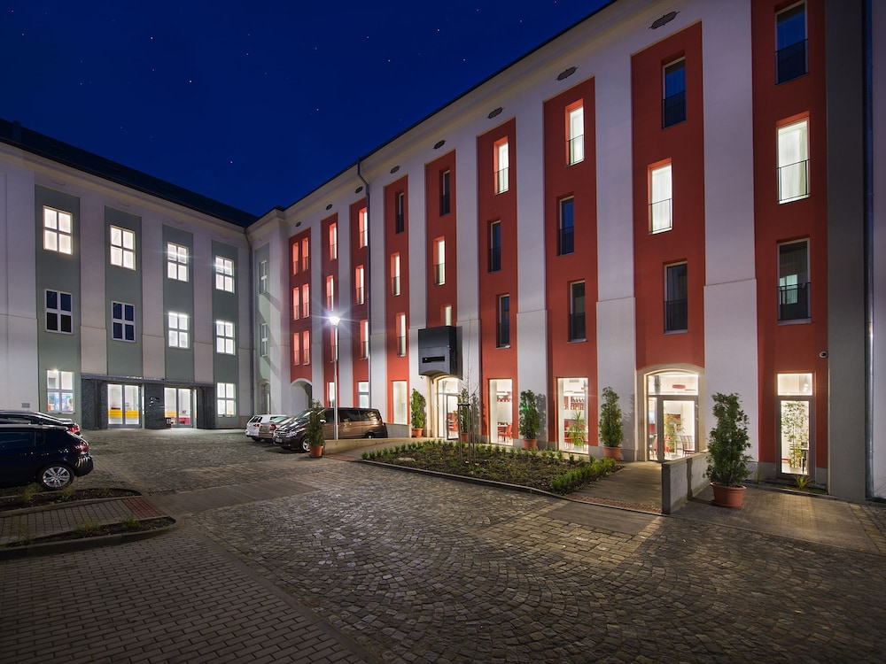 EA Business Hotel Jihlava 45/51