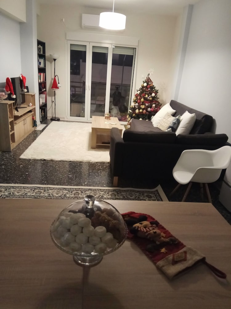 Grandma Vasiliki Rooms To Let 26/55