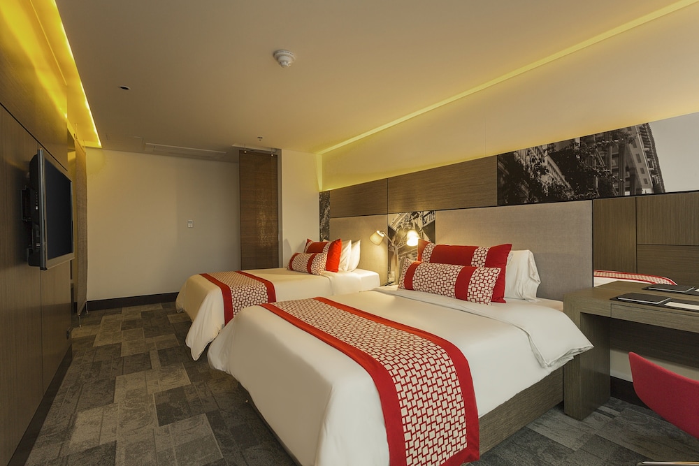 Ek Hotel 16/49
