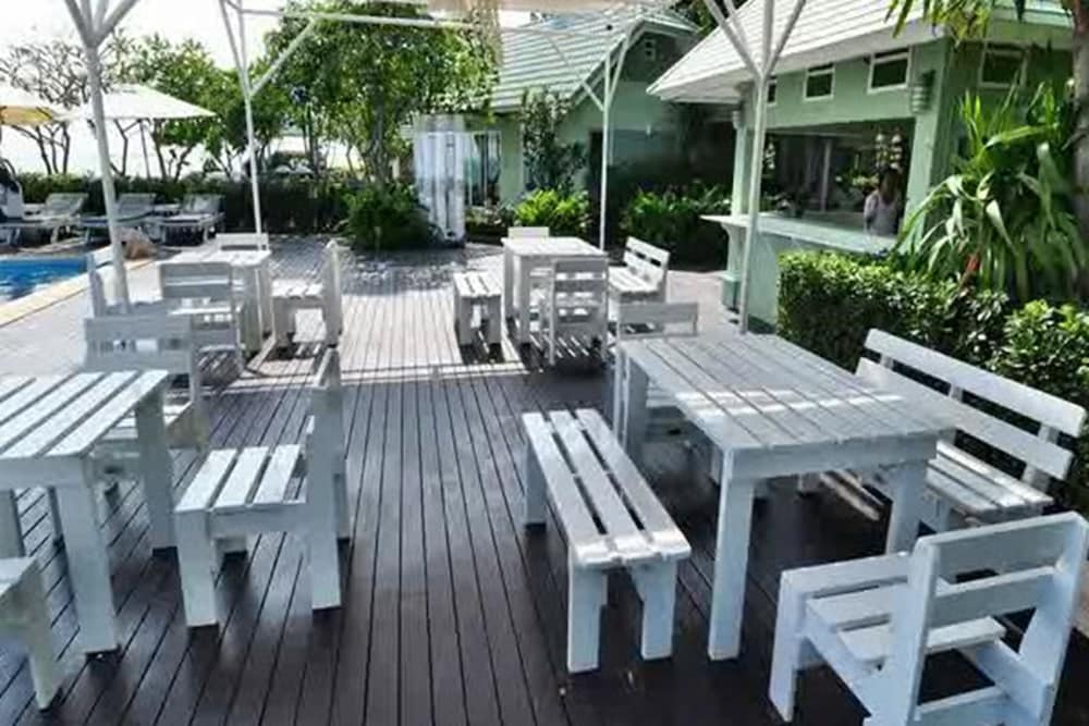 Sea Sky Beach Resort 44/45