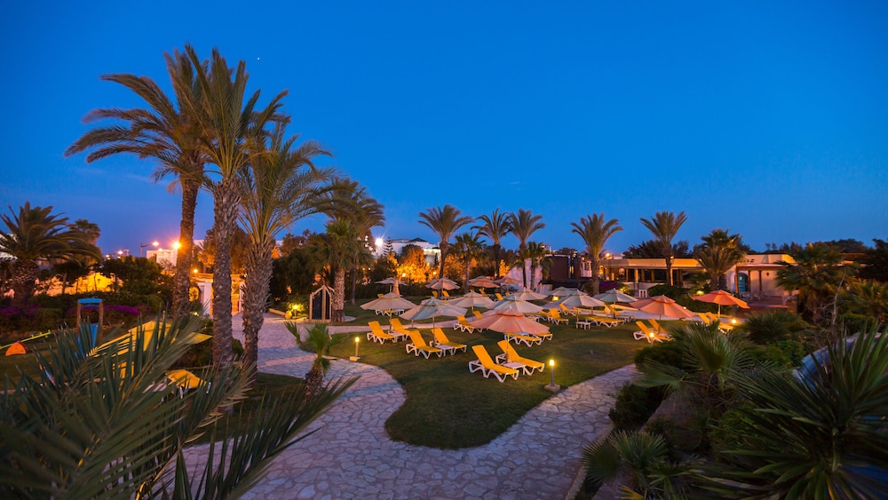 Medina Belisaire and Thalasso 63/70