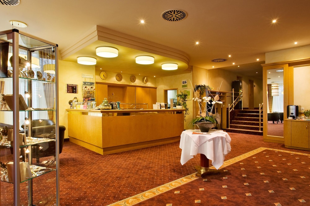 Erikson Hotel 6/43