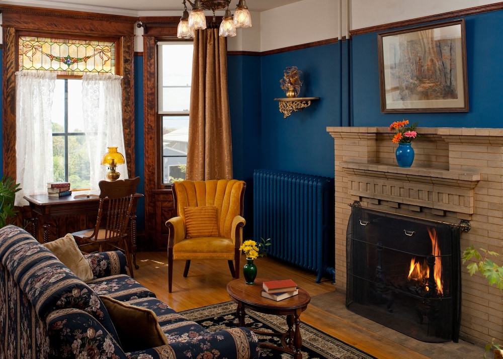Old Rittenhouse Inn 41/50