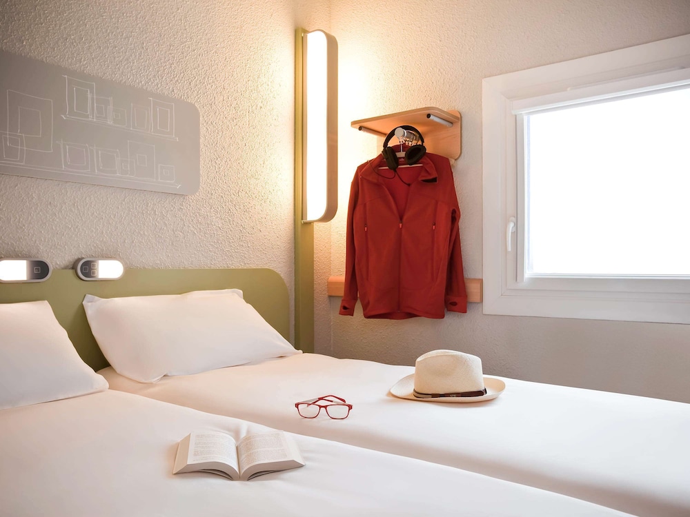 Ibis Budget Pontault Combault Rn4 Marne La Vallee 10/40