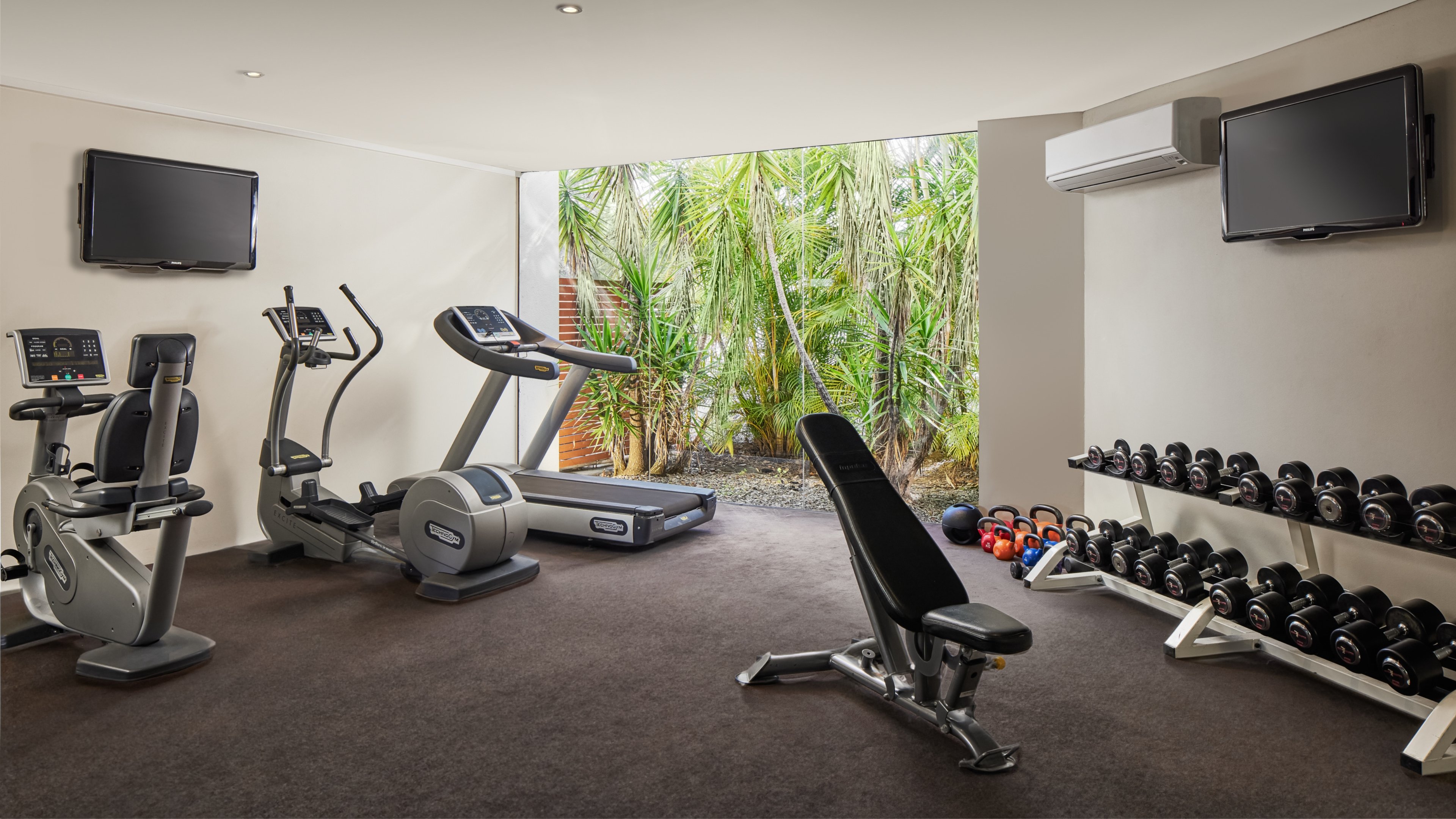 Holiday Inn Warwick Farm 29/69
