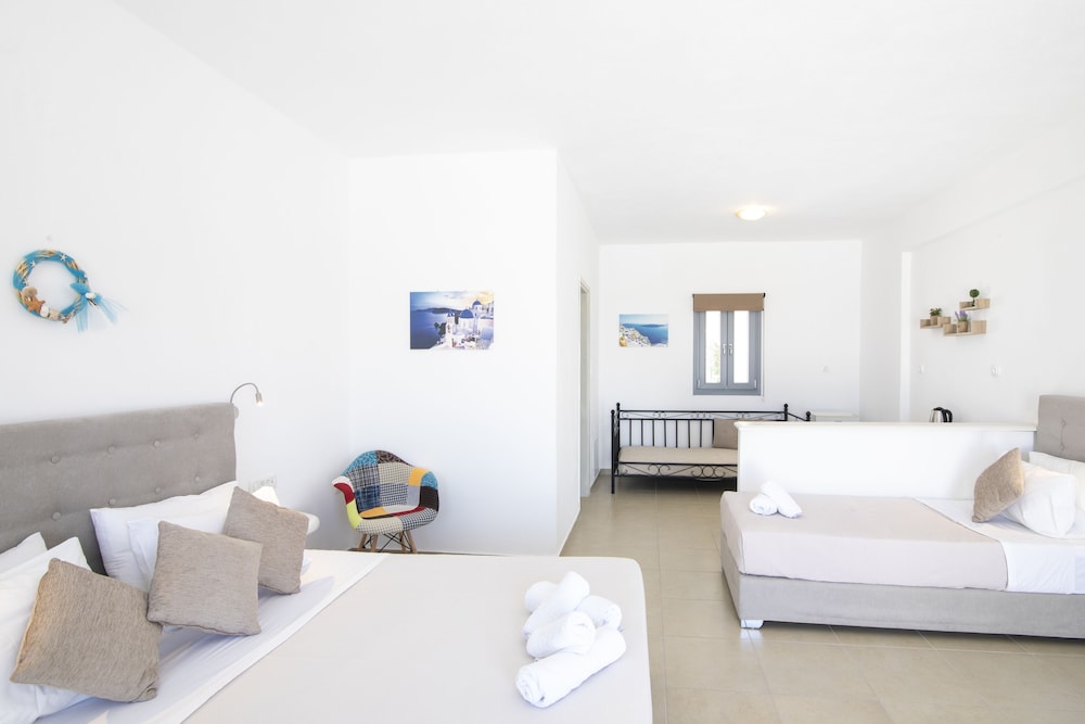 Thira S Dolphin Hotel 29/72