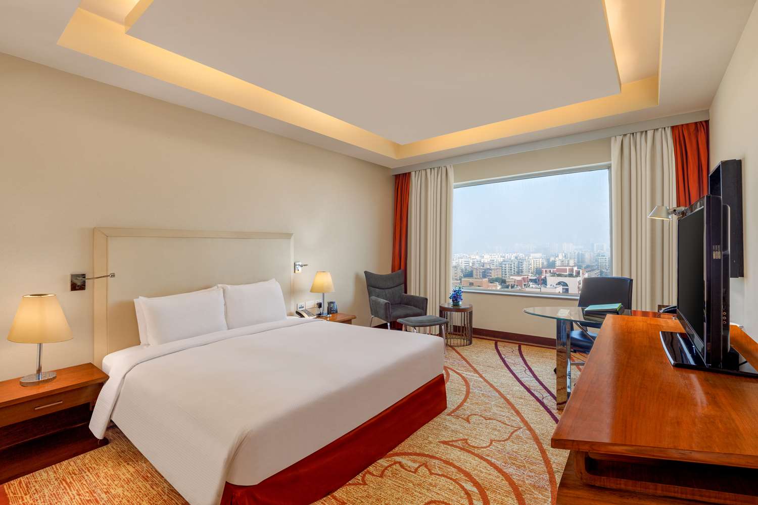 2 TWIN EXECUTIVE ROOM WITH LOUNGE ACCESS-32sqm complimentary breakfast wifi lounge acc;hsia sweetdreams beds rain shower 37 inch lcd