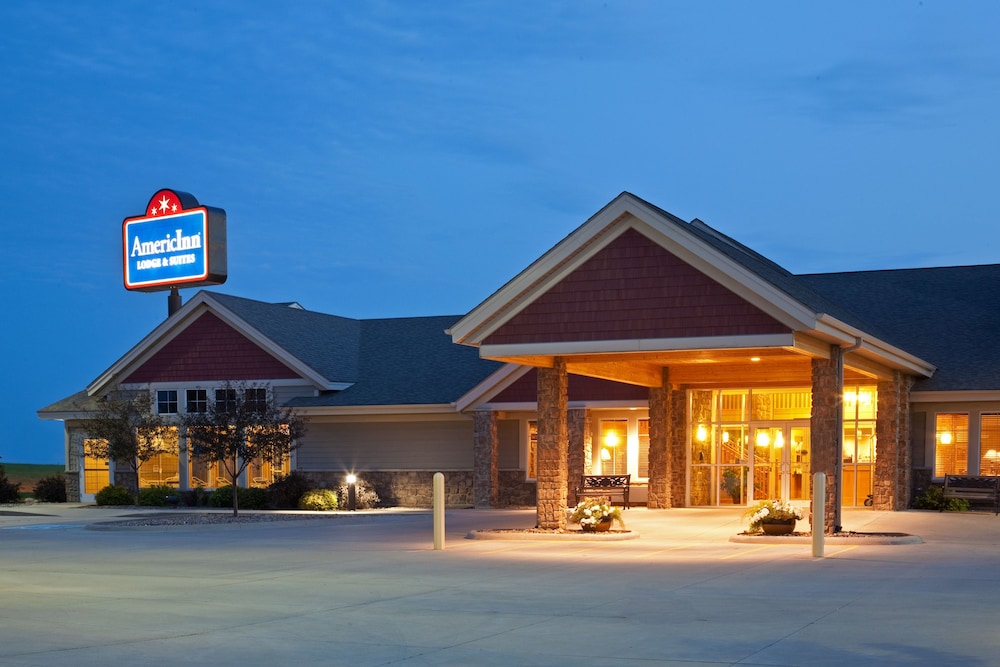 Americinn By Wyndham Osage 6/48