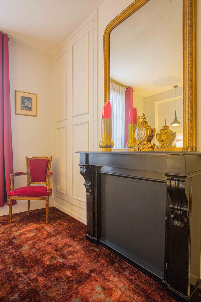 Hotel Au Charme Rabelaisien 4/50