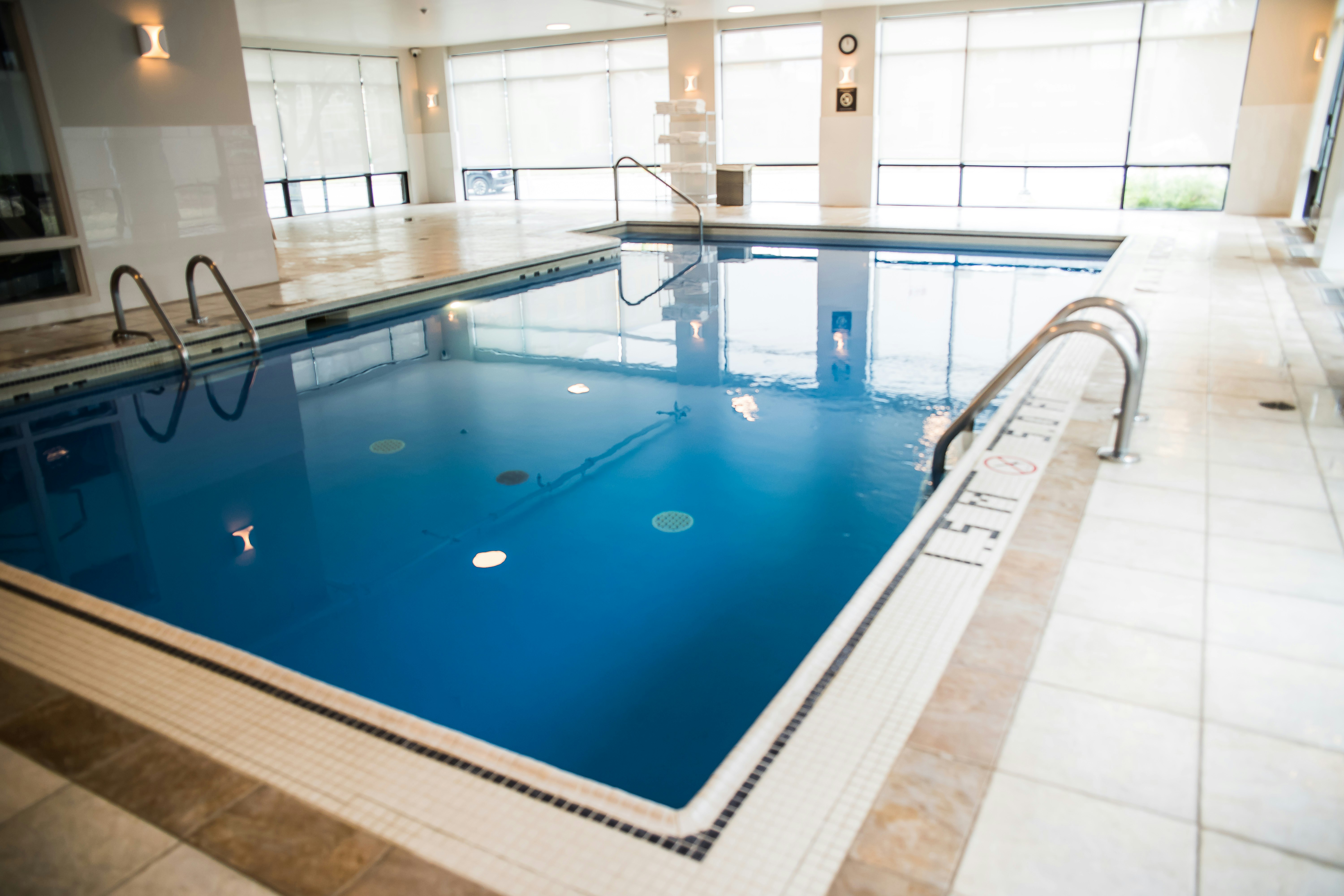 Hampton Inn and Suites by Hilton Laval 33/71