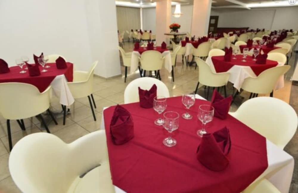 PANORAMA TOWER HOTEL 44/54