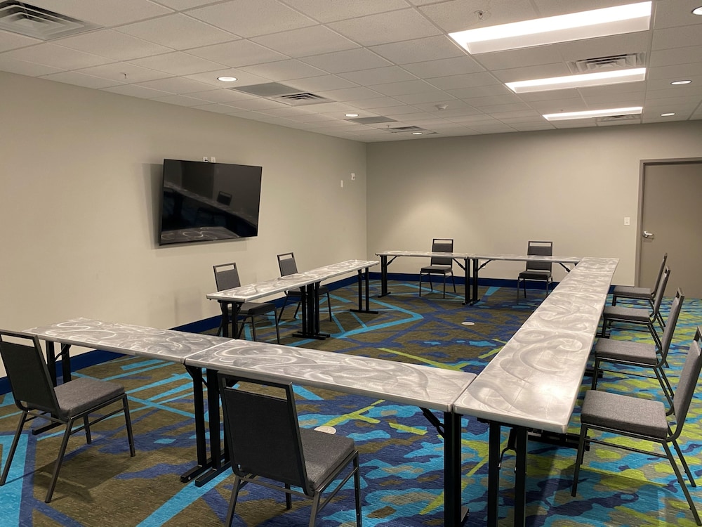 Candlewood Suites Lebanon 43/52