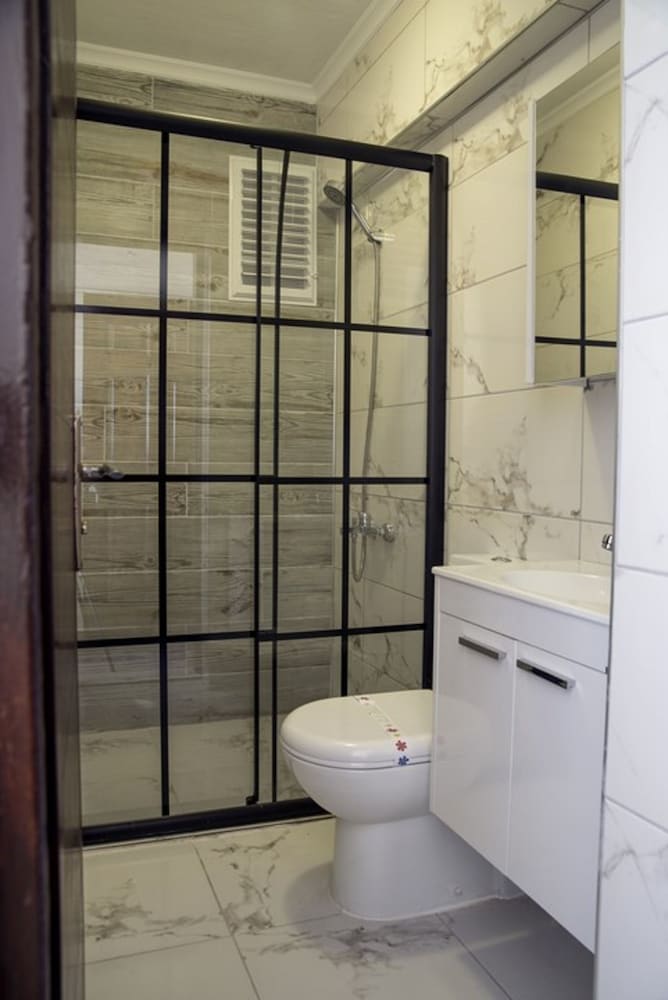 Cunda Aksac Otel 49/50