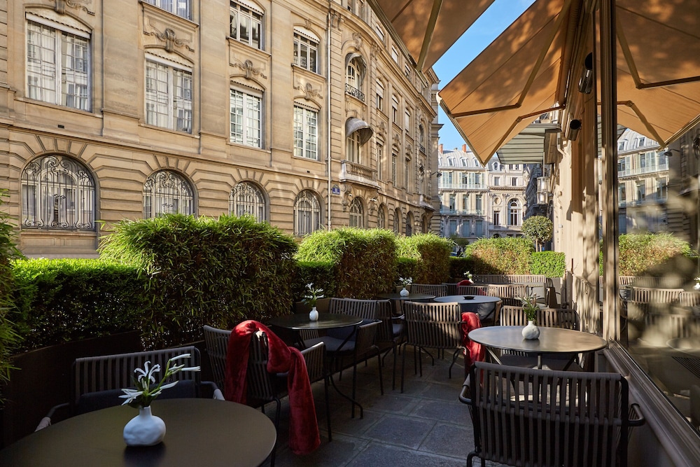 Le Pavillon Des Lettres Small Luxury Hotels of the World 47/53