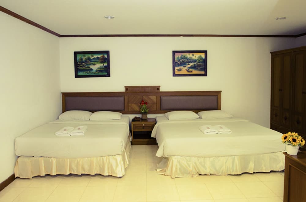The Residence Hotel 17/39