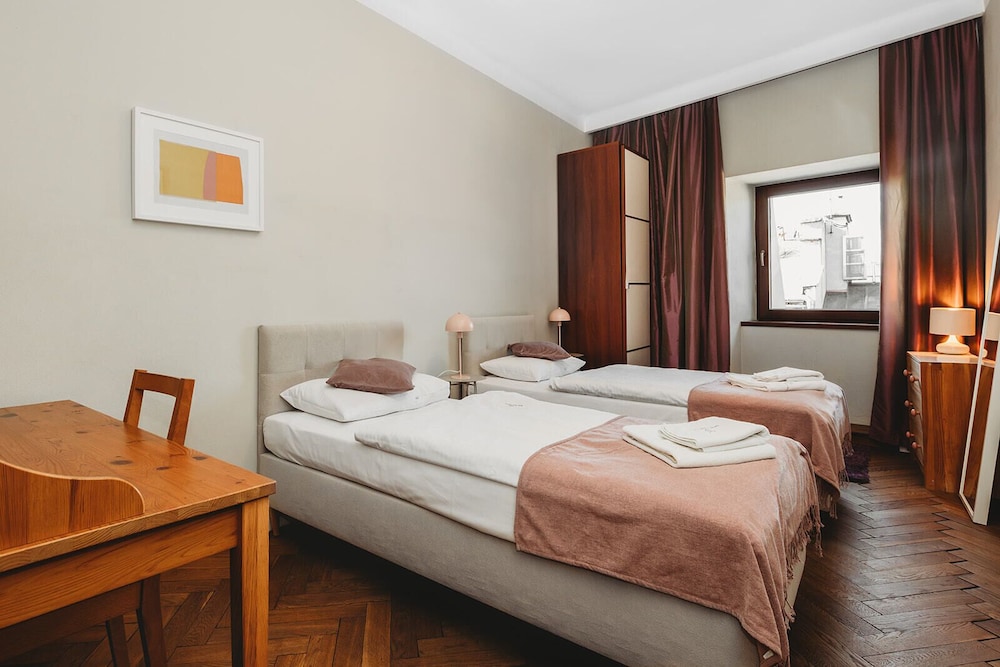 Antique Apartments Old Town 18/79