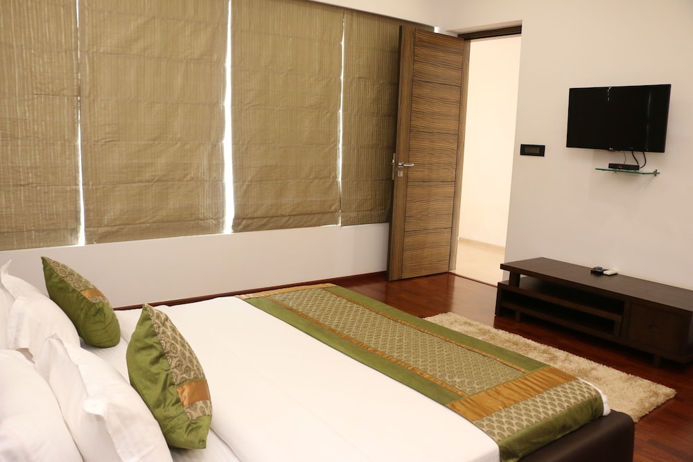 4 BEDROOMS, VILLA, PRIVATE POOL