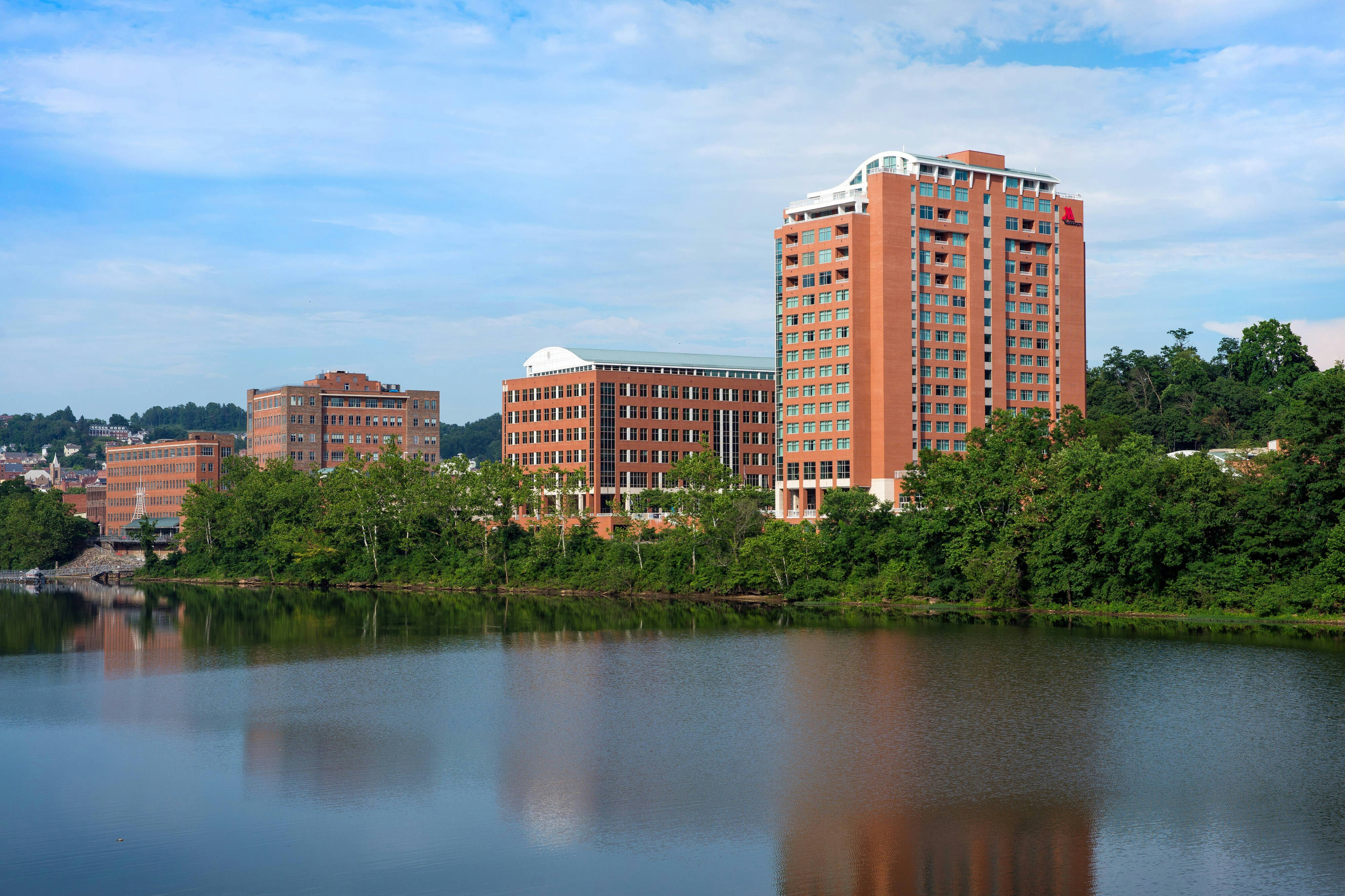 Morgantown Marriott At Waterfront Place 70/70