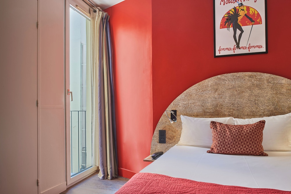 Posy Hotel by HappyCulture 33/84