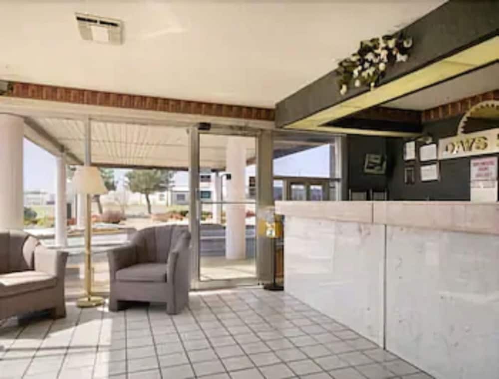 Days Inn by Wyndham Greeneville TN 5/20