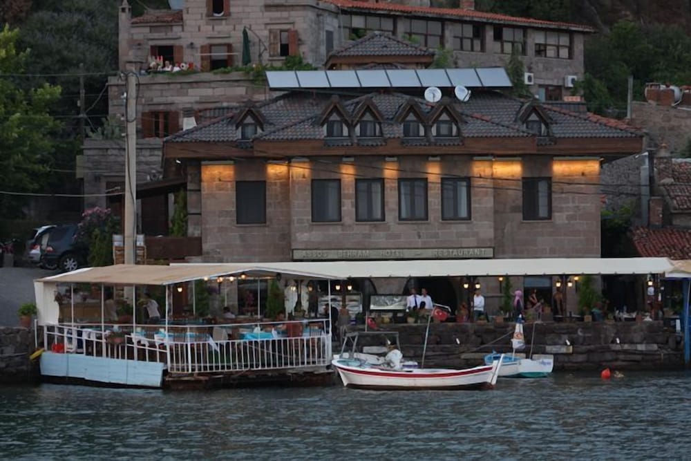 Assos Behram Hotel 2/43