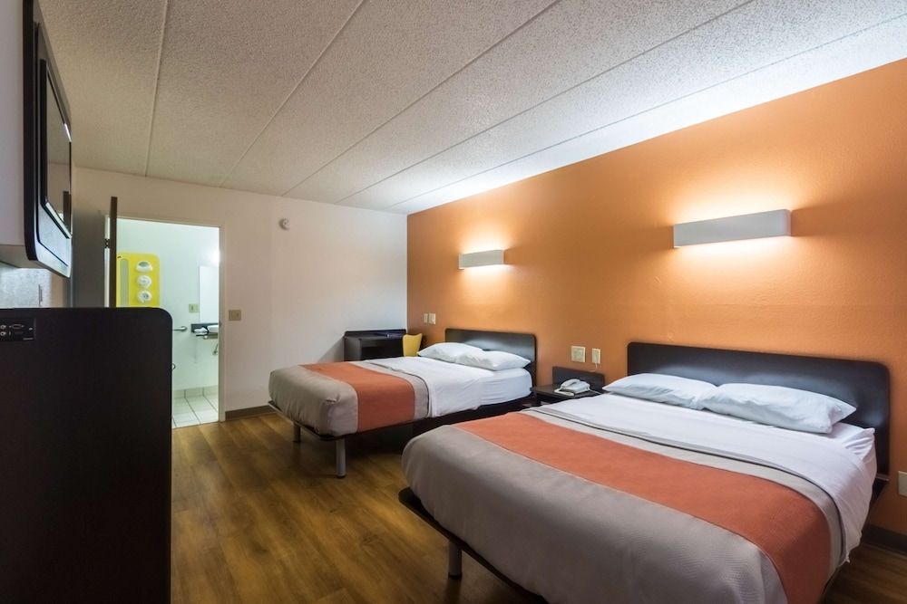 Motel6 Crawfordsville, IN 32/51