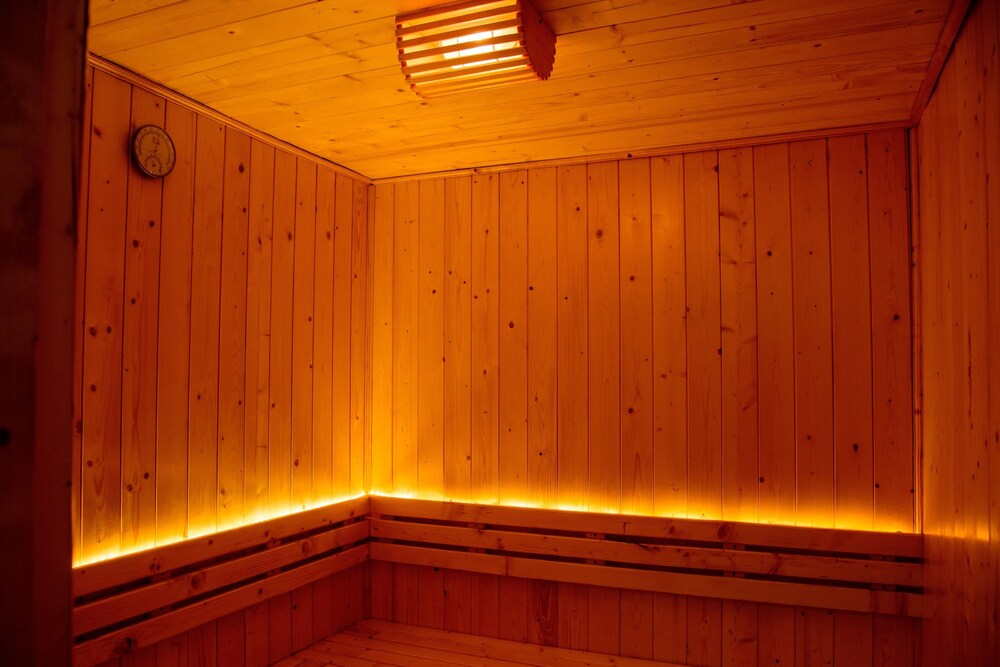 swimming pool spa