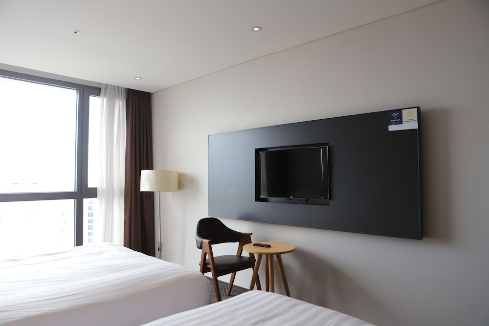 Hotel Goldendaisy Seogwipo Ocean photo5