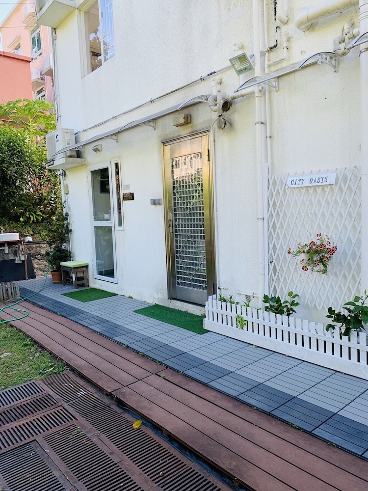 City Oasis Guesthouse 2/43