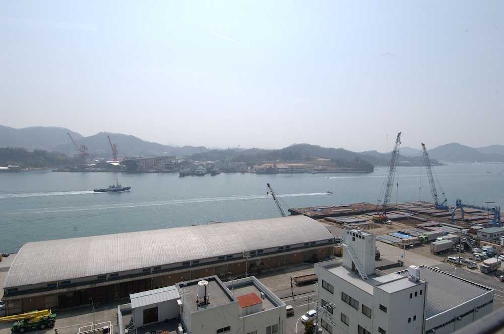 Onomichi Kokusai Hotel 64/67