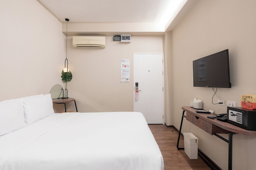 Superior, Queen Bed