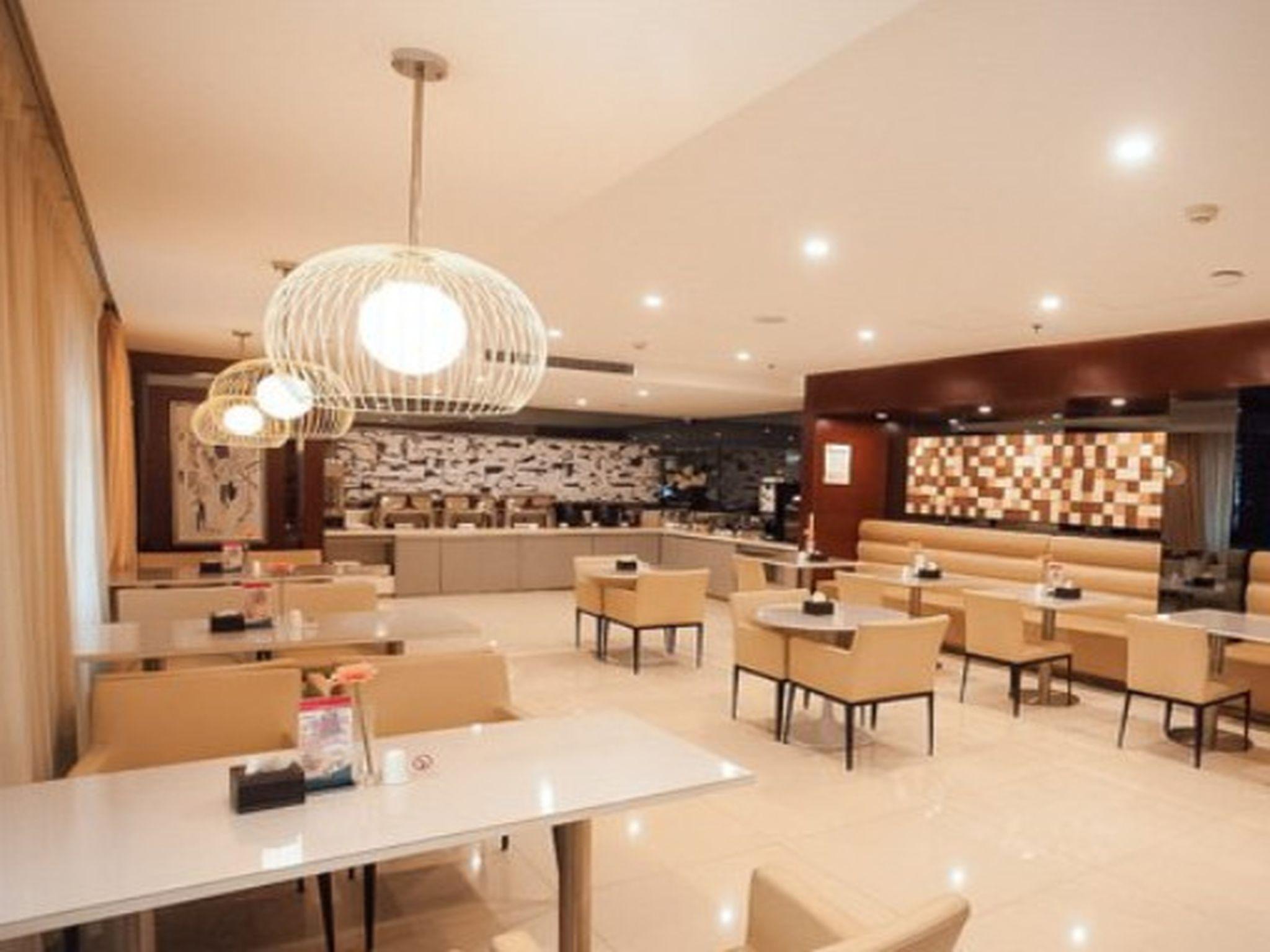 Jinjiang Inn Select (Shenyang Railway Station Taiyuan South Street) 34/50