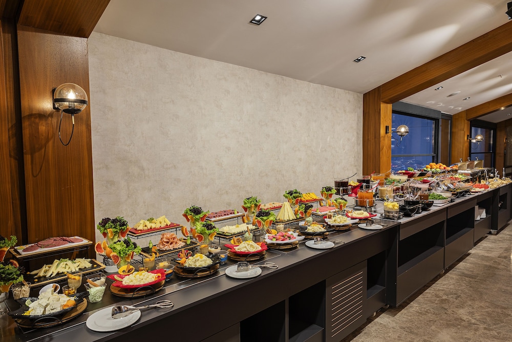 Demiray Hotel 42/50