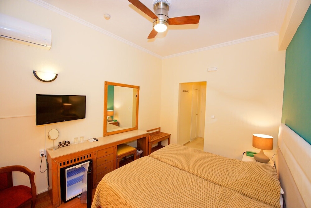 Dalia Hotel 33/49