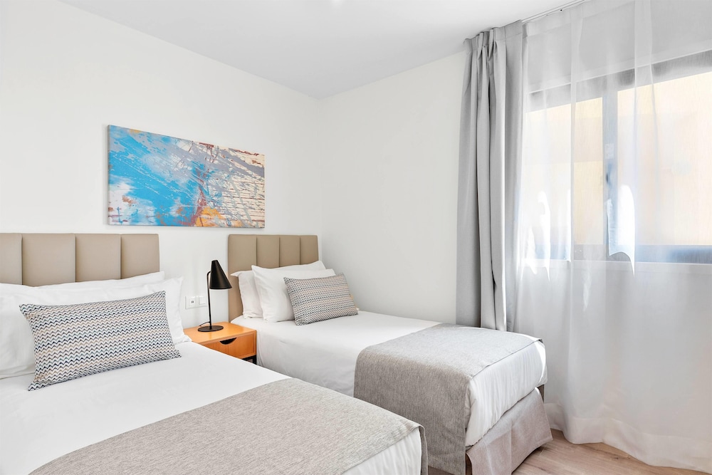 Ramada Residences by Wyndham Tenerife Costa Adeje 12/50
