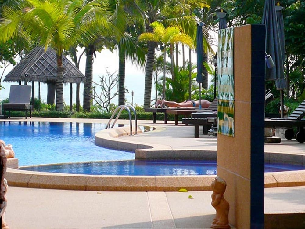 Bacchus Home Resort 13/77